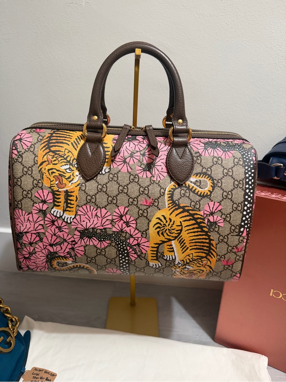 Limited Edition Gucci Supreme Bengal medium monogram BNNB❌❌SOLD❌❌ - Picture 4 of 16